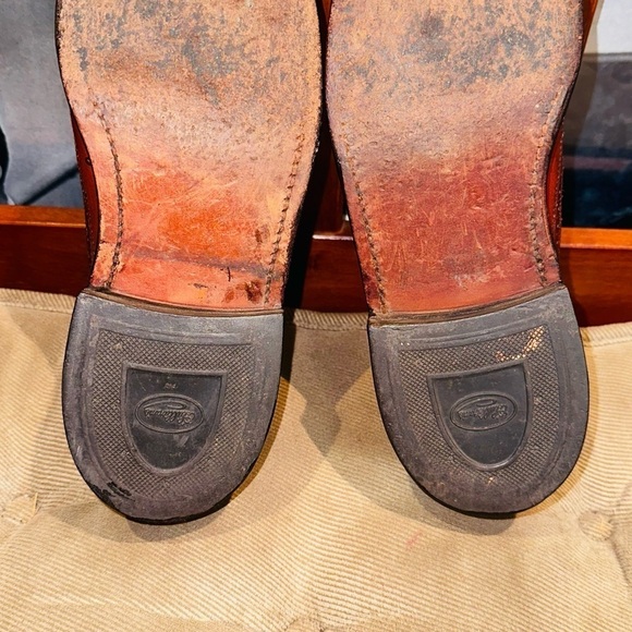 Vintage JC Penney Wing Tip Leather Dress Shoe. main image 7